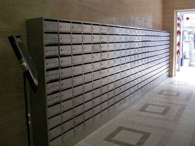 武漢金倫金屬材料：專業(yè)批發(fā)供應(yīng)信報(bào)箱、單元門、垃圾桶等金屬制品